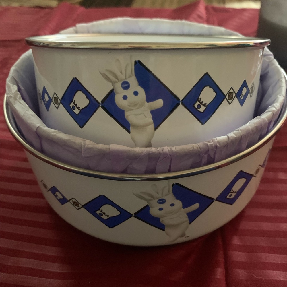 Vintage 2000 Mixing Bowls with Doughboy Design